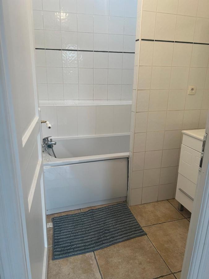 Le Relais De Saint Loup 1 A 66 Personnes Apartment Montereau-Fault-Yonne Exterior photo